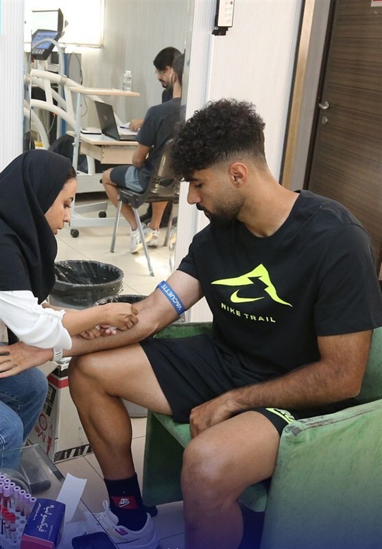 حضور استقلالیها در ایفمارک + عکس حضور استقلالیها در ایفمارک + عکس