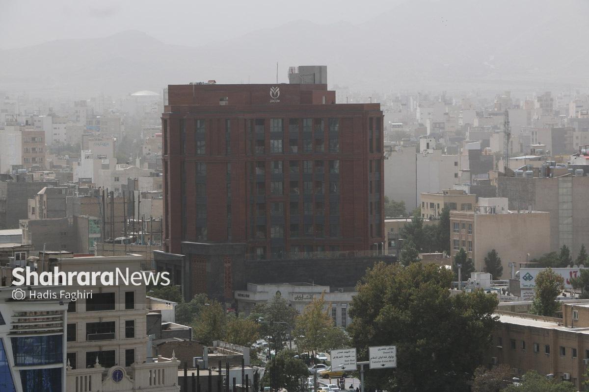 مدیر دفتر بهبود تغذیه جامعه وزارت بهداشت گفت: مصرف مواد غذایی ضدالتهاب و سرشار از آنتی‌اکسیدان می‌تواند نقش موثری در محافظت از بدن در برابر آلودگی‌های ناشی از ریزگرد‌ها ایفا کند.