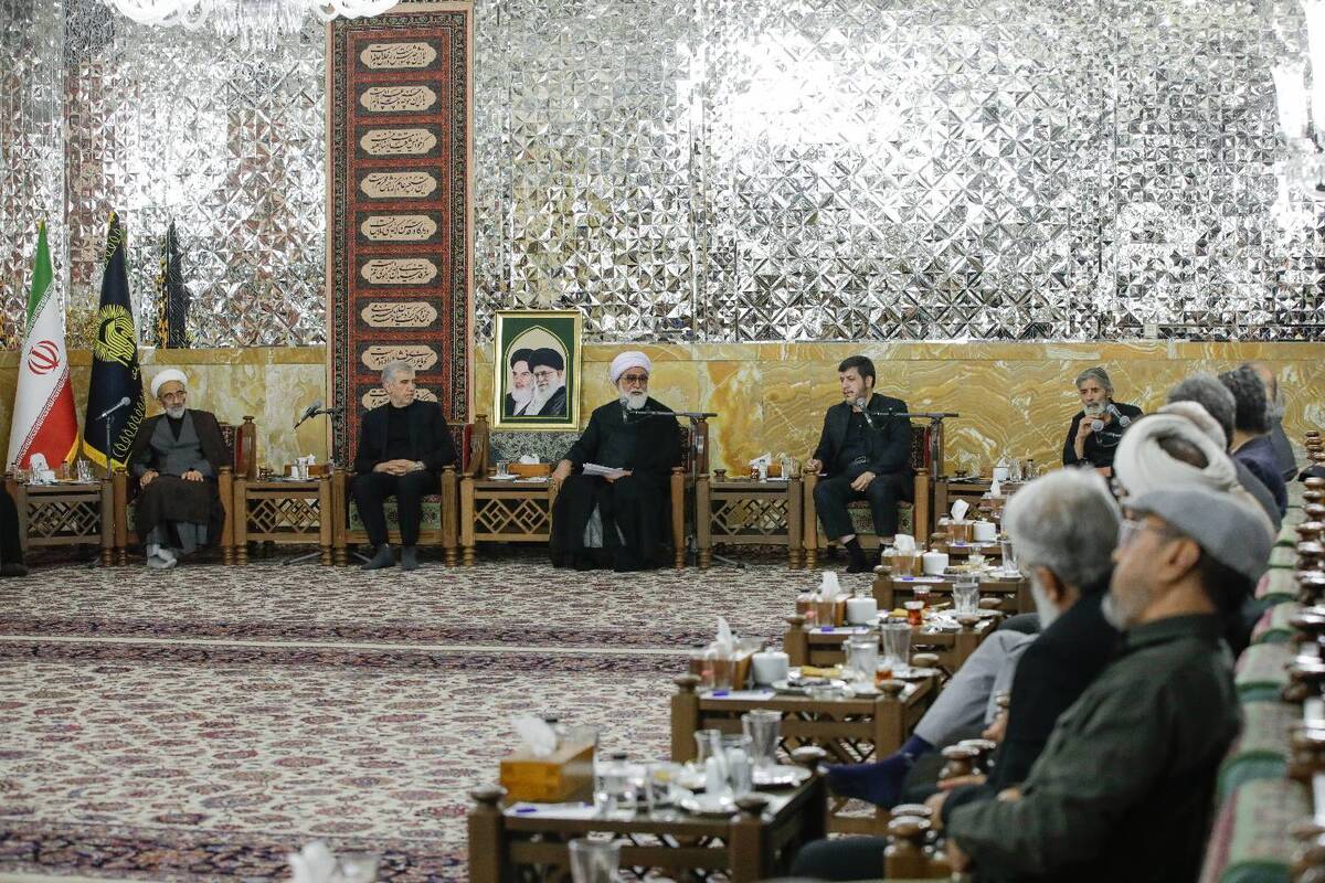 تولیت آستان قدس رضوی با اشاره به اتحاد باشکوه و حماسه‌آفرینی ملت ایران در جنگ ۱۲ روزه، بر نقش حیاتی نویسندگان در حفظ و ثبت این افتخارات ملی تأکید کرد و گفت: نویسندگان و اهالی قلم و هنر، مسئولیتی سنگین بر دوش دارند؛ روایت انسجام و همدلی ملت ایران در روز‌های جنگ ۱۲ روزه، میراثی است که باید برای نسل‌های آینده حفظ و ثبت شود.