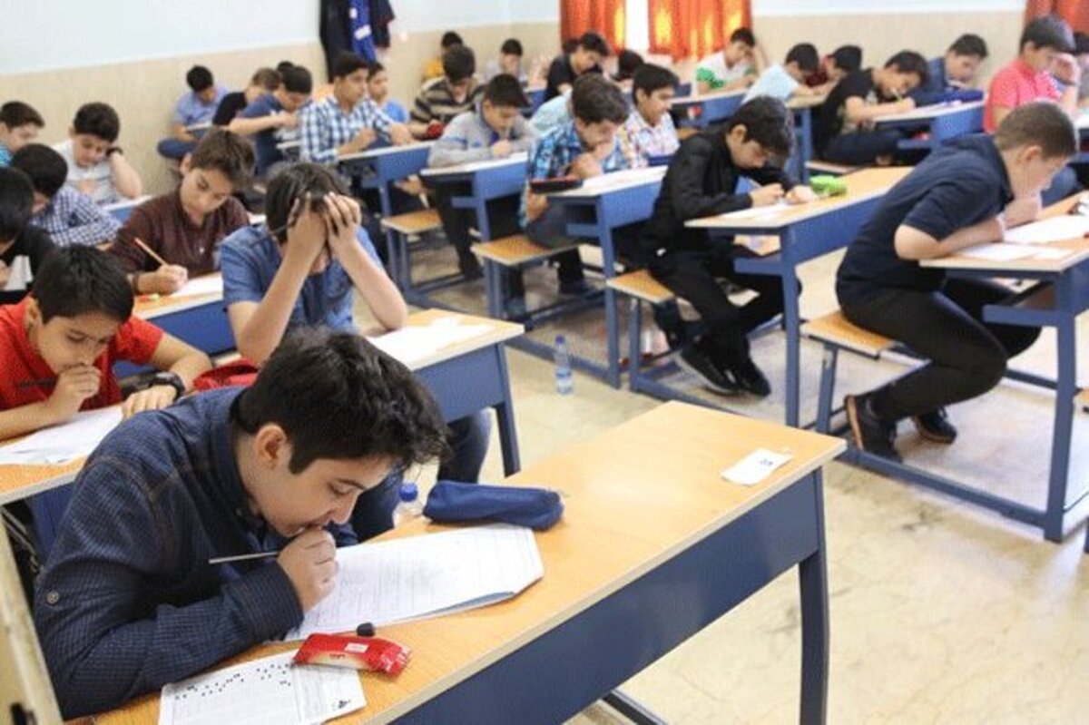 مدیرکل آموزش و پرورش خراسان جنوبی گفت: ۹ هزار و ۶۰۷ دانش‌آموز در استان برای ورود به مدارس نمونه دولتی و استعدادهای درخشان (سمپاد) در پایه‌های هفتم و دهم ثبت‌نام و شرکت می‌کنند که از این تعداد، ۲ هزار و ۵۳۷ نفر پذیرش می‌شوند.