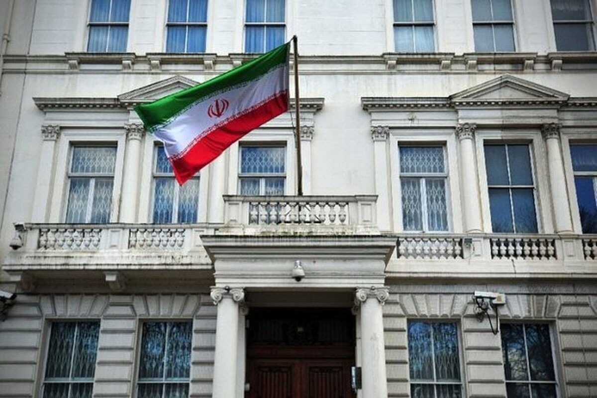 سفارت جمهوری اسلامی ایران در لندن با صدور بیانیه‌ای اتهامات مطرح شده در گزارش تازه کمیته پارلمانی اطلاعات و امنیت انگلیس را قاطعانه رد و آن را اقدامی تنش‌زا و مغایر با اصول دیپلماتیک دانست.