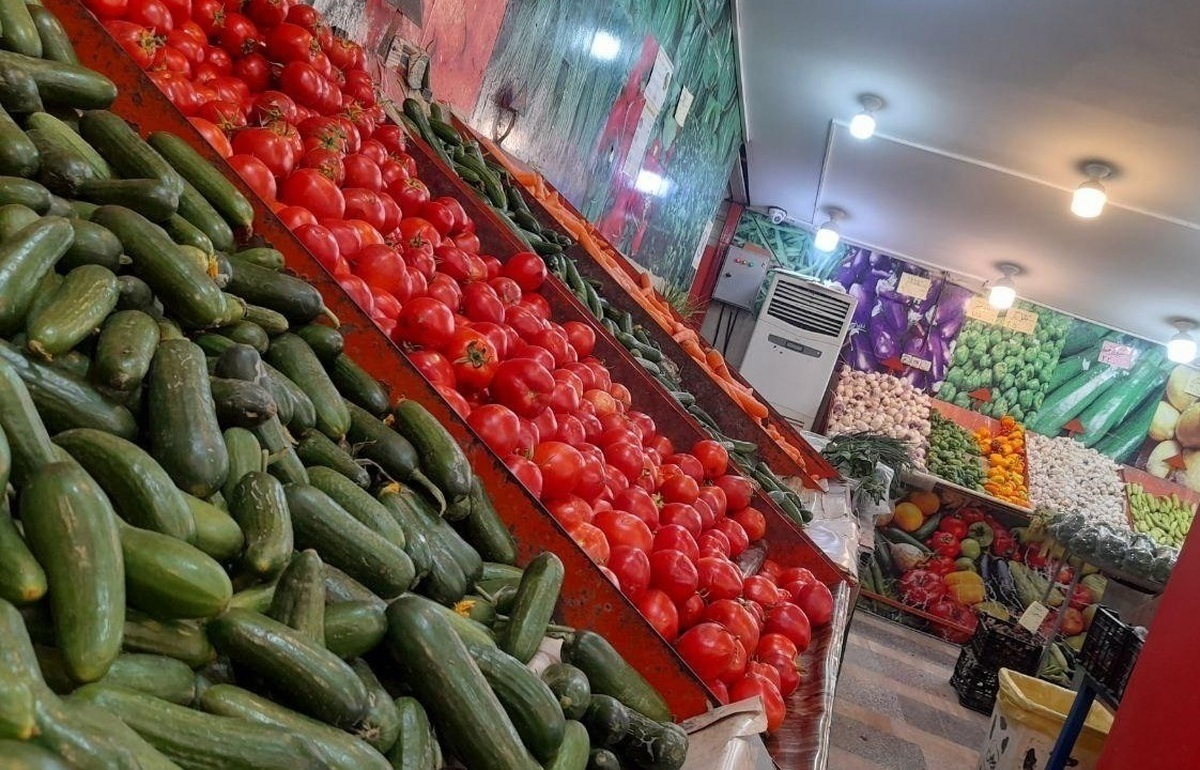 اتحادیه بارفروشان مشهد امروز قیمت میوه و صیفی‌جات در میادین تره‌بار این شهر را به صورت عمده‌فروشی اعلام کرد.