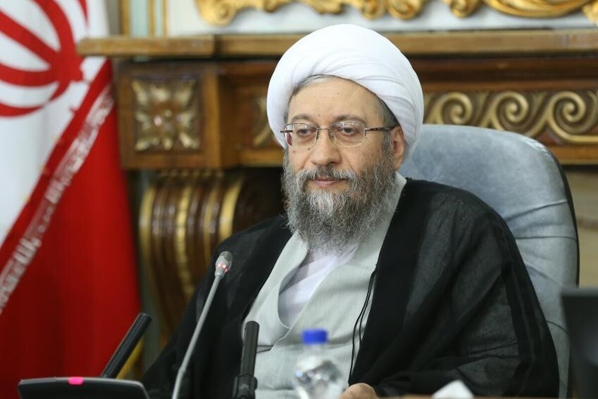 رئیس مجمع تشخیص مصلحت نظام تاکید کرد: در برابر دشمنی که اساس هویت اسلامی را هدف قرار داده، ⁧وحدت جامعه⁩، نه‌تنها یک توصیه، بلکه ضرورتی عقلی و شرعی است. 