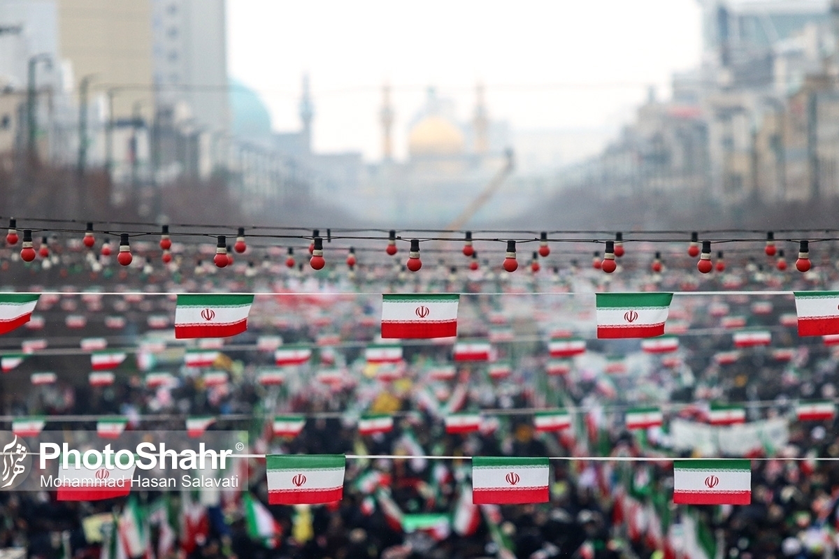 راهپیمایی اقتدارملی-غیرت دینی ساعت ۵ بعدازظهر امروز شنبه 21 تیر 1404، از عرصه میدان شهدا تا صحن مسجد گوهرشاد در حرم مطهررضوی برگزار شد.