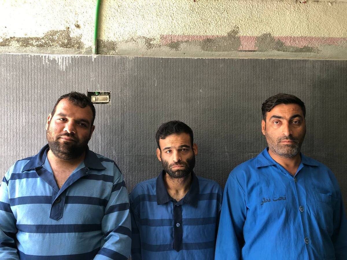 دستور قضایی برای انتشار تصاویر سارقان مامورنما در شهرری + عکس دستور قضایی برای انتشار تصاویر سارقان مامورنما در شهرری + عکس