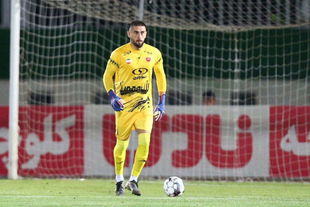 دروازه‌بان الجزایری پرسپولیس برای ترک این تیم پول می‌خواهد!