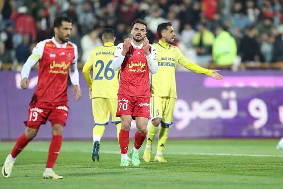ستاره ازبک پرسپولیس در تمرینات روز گذشته این تیم دیده نشد.