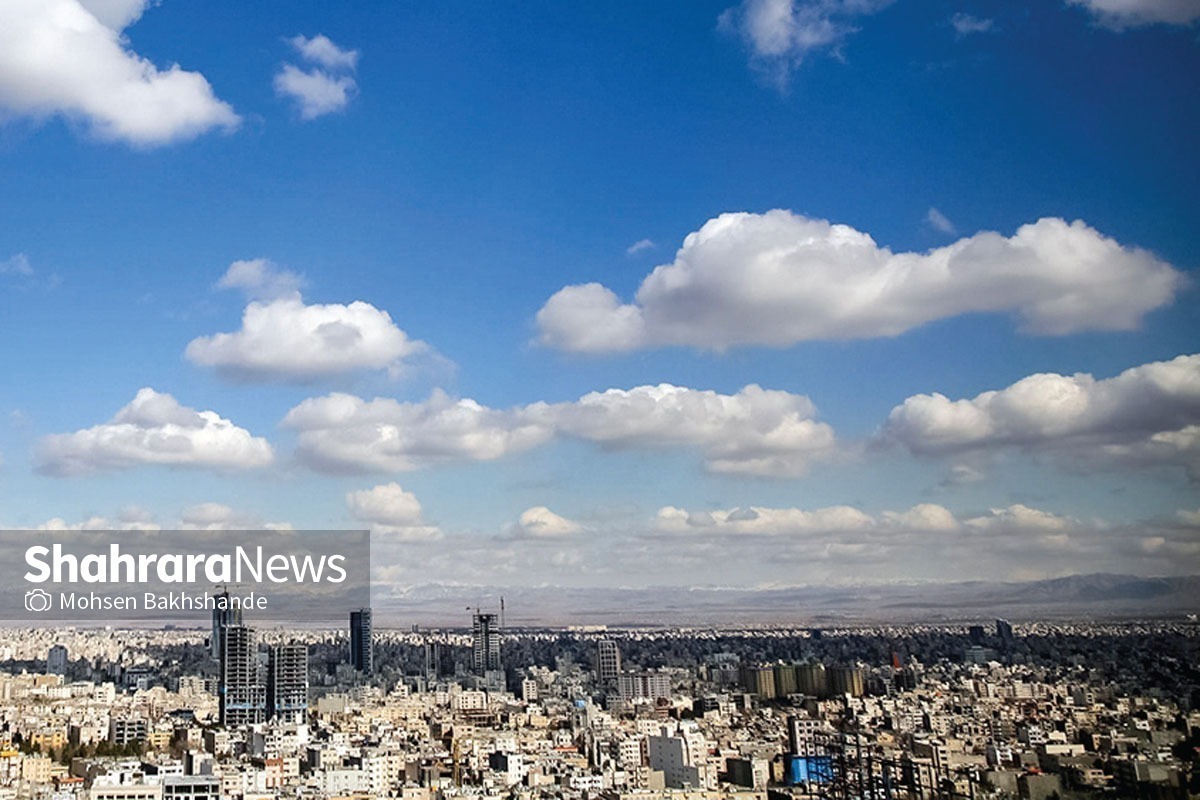 مدیرکل حفاظت محیط زیست خراسان رضوی گفت:کیفیت هوای کلانشهر مشهد امروز با کاهش حجم آلاینده گرد و غبار در هوای تنفسی پس از ۲ روز پیاپی آلودگی، در شرایط «سالم» برای تنفس شهروندان قرار گرفت.