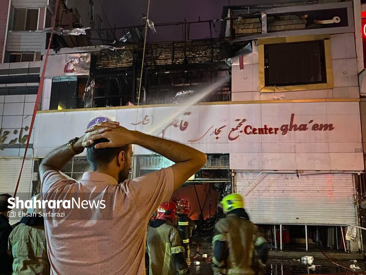 بیش از ۲۵۰ آتش‌نشان مشهدی از ۵۴ ایستگاه مختلف، در محل حادثه آتش‌سوزی یک پاساژ لوازم آرایشی و بهداشتی در خیابان هفده‌شهریور حضور دارند.