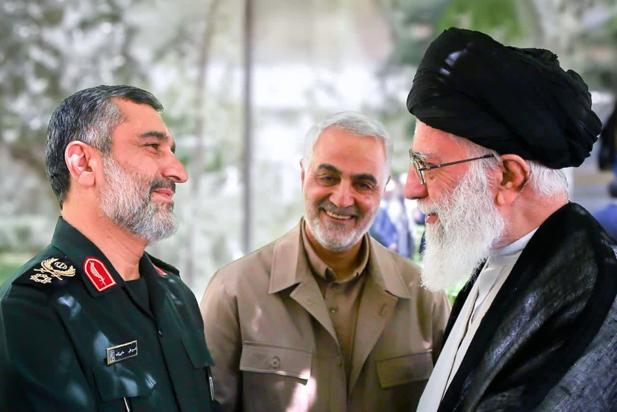 دفتر حفظ‌ونشرآثار حضرت آیت‌الله خامنه‌ای دفتر مشهد در سال ۱۴۰۰ گفت‌وگویی با سردار شهید حاجی زاده انجام داده که متن آن برای اولین بار منتشر شده است.