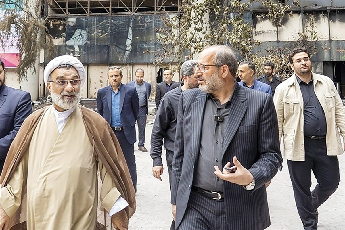 «حجت‌الاسلام خسروپناه» دبیر شورای عالی انقلاب فرهنگی از ساختمان شیشه‌ای صداوسیما بازدید کرد.