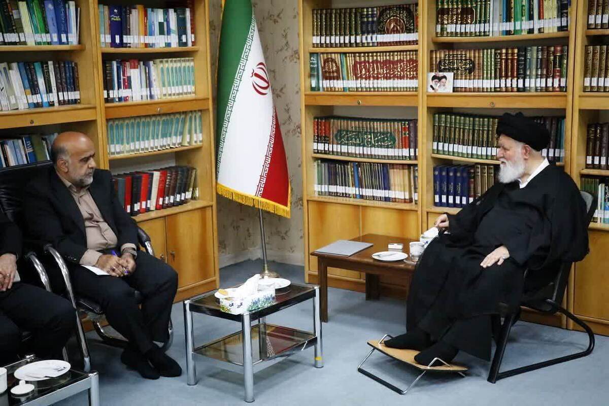 نماینده ولی‌فقیه در خراسان رضوی با بیان اینکه پرداخت مالیات در نظام اسلامی نه‌تنها یک مسئولیت قانونی، بلکه یک تکلیف شرعی است، گفت: هر کس از پرداخت سهم خود طفره برود، درواقع به دیگران اجحاف کرده و حقوق اجتماعی مردم را پایمال کرده است.