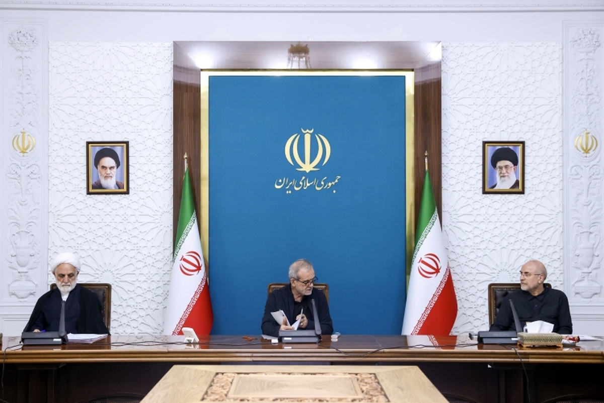 در جلسه شورای‌عالی هماهنگی اقتصادی سران قوا تمهیداتی برای تامین پایدار و مستمر کالاهای اساسی تا پایان سال بدون کمترین خلل و کاستی پیش بینی شد.