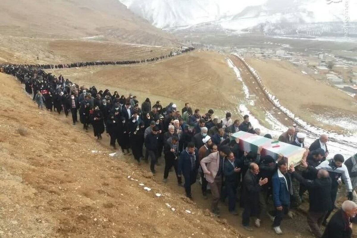 روایتی از زندگی و شهادت شهید سرهنگ حسین تک فلاح از نیروهای هوافضای سپاه پاسداران که در حملات رژیم صهیونیستی به شهادت رسید.