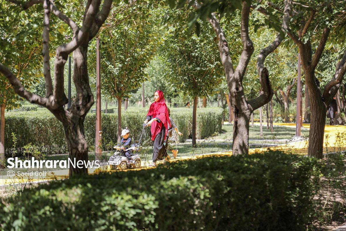 معاون محیط زیست و خدمات شهری شهرداری مشهد گفت: پروژه‌های عمرانی فضای سبز در نقاط مختلف شهر مشهد حدود ۴۰۰ عنوان پروژه بوده که تعدادی از آنها جزء پروژه‌های شاخص مدیریت شهری به شمار می‌روند.
