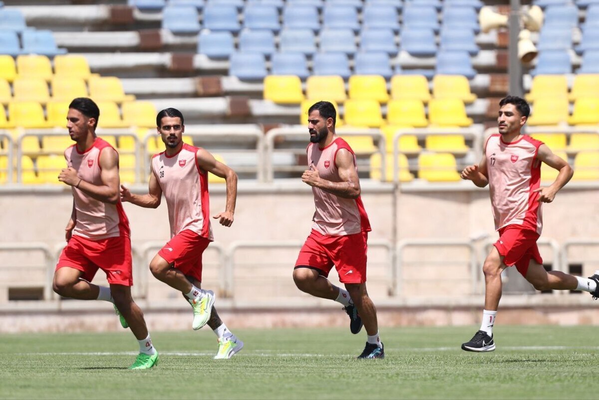 پرسپولیس نتوانست نظر مدافع دوملیتی را جلب کند.
