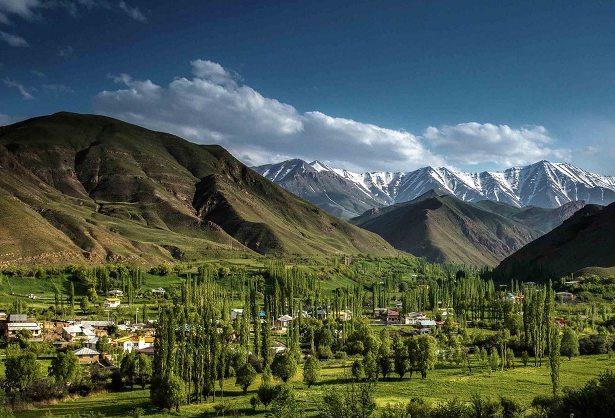 استاندار مازندران از آمادگی کامل تاسیسات گردشگری استان برای میزبانی از هموطنان آسیب‌دیده با اعمال تخفیف‌های ۱۰ تا ۵۰ درصدی خبر داد.
