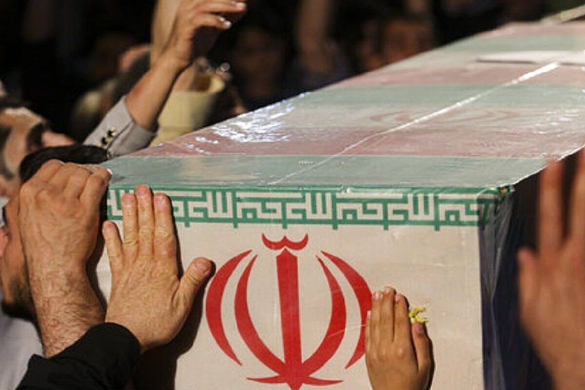 مردم قم با حضور گسترده خود در مراسم تشییع شهدای حملات اخیر رژیم کودک کش سربازان وطن را بدرقه کردند.