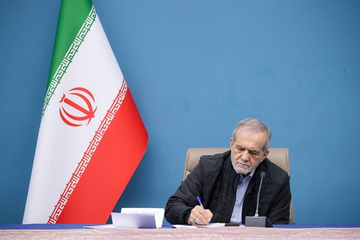 رئیس جمهور کشورمان با انتشار پیامی خطاب به ملت سرفراز ایران نوشت: همه افتخار این پیروزی تاریخی به ملت بزرگ و تمدن‌ساز ایران اختصاص دارد