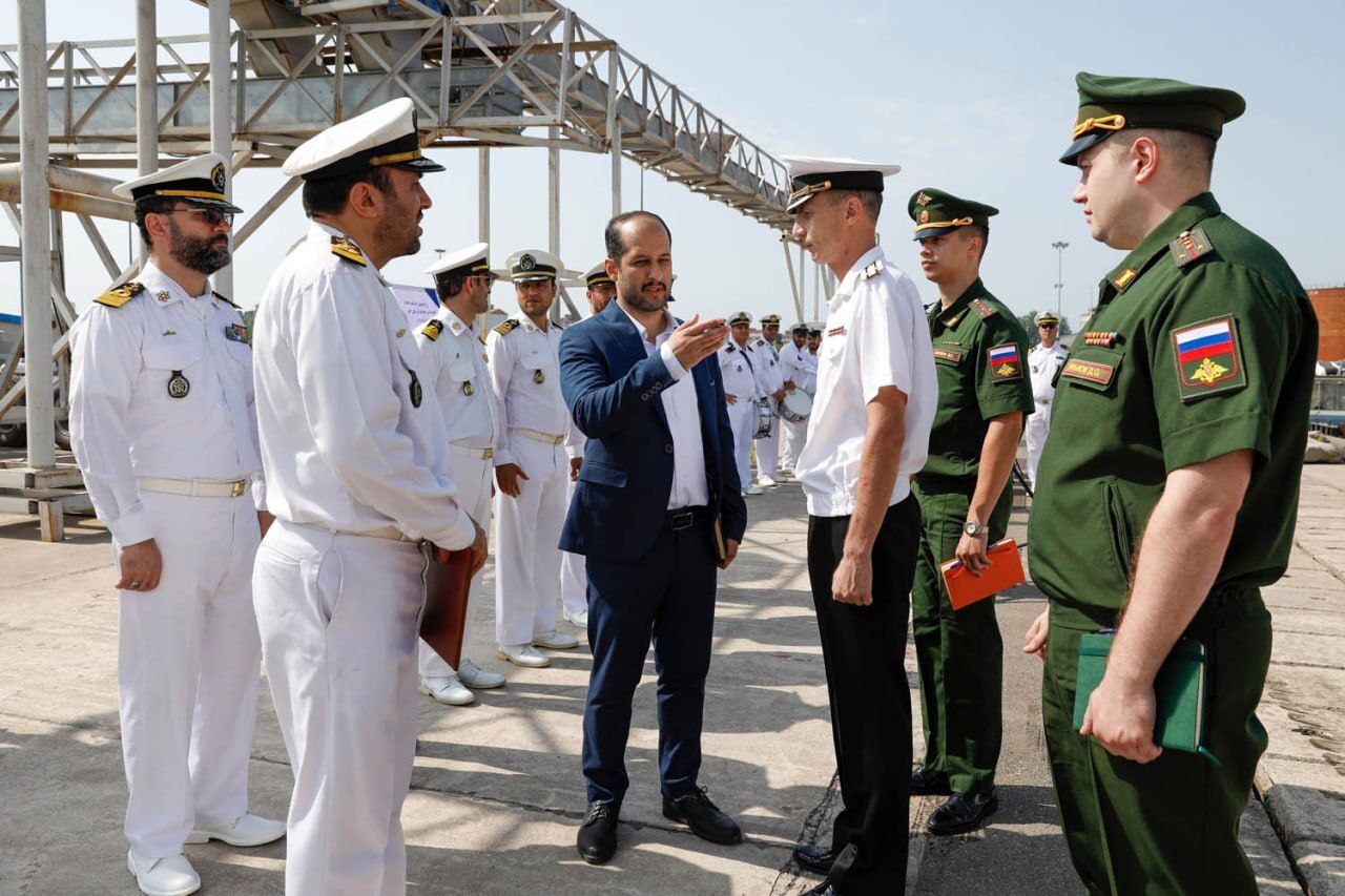 شناور نیروی دریایی روسیه وارد منطقه عمومی رزمایش خزر شد (۳۰ تیر ۱۴۰۴) شناور نیروی دریایی روسیه وارد منطقه عمومی رزمایش خزر شد (۳۰ تیر ۱۴۰۴)
