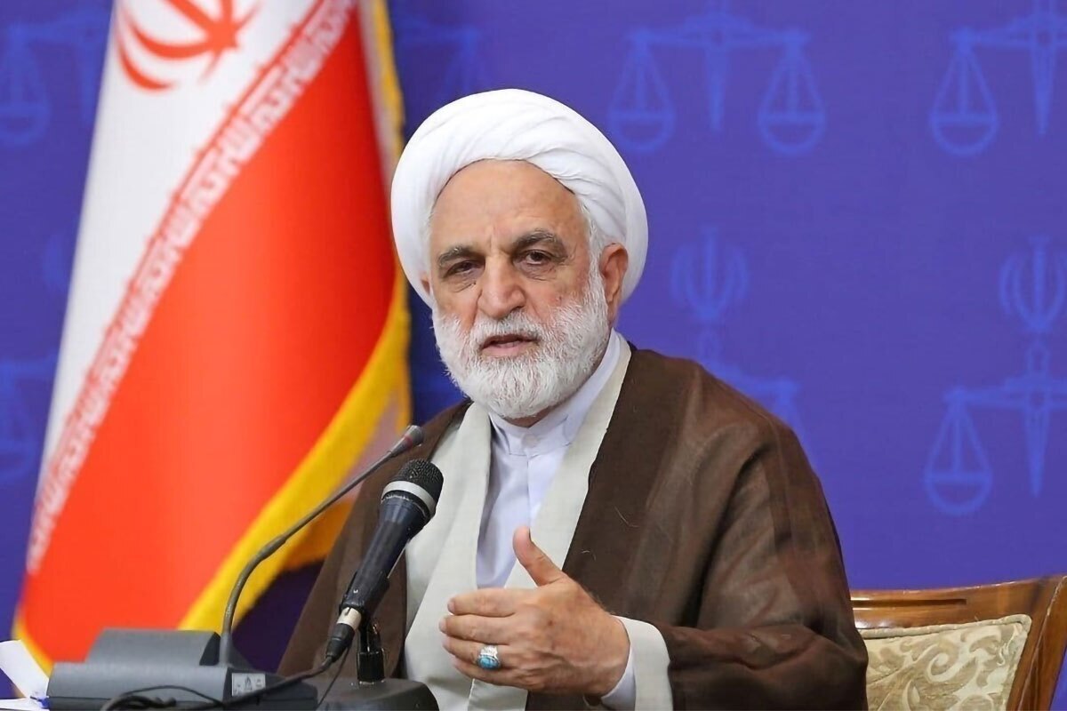 رئیس قوه قضاییه گفت: ما بارها اعلام کرده‌ایم که در امر مبارزه با فساد، از هیاهو و کارهای تبلیغاتی گریزان هستیم و بالعکس در پی مبارزه ریشه‌ای، عالمانه، قاطعانه و همه‌جانبه با فساد و مفسد می‌باشیم.
