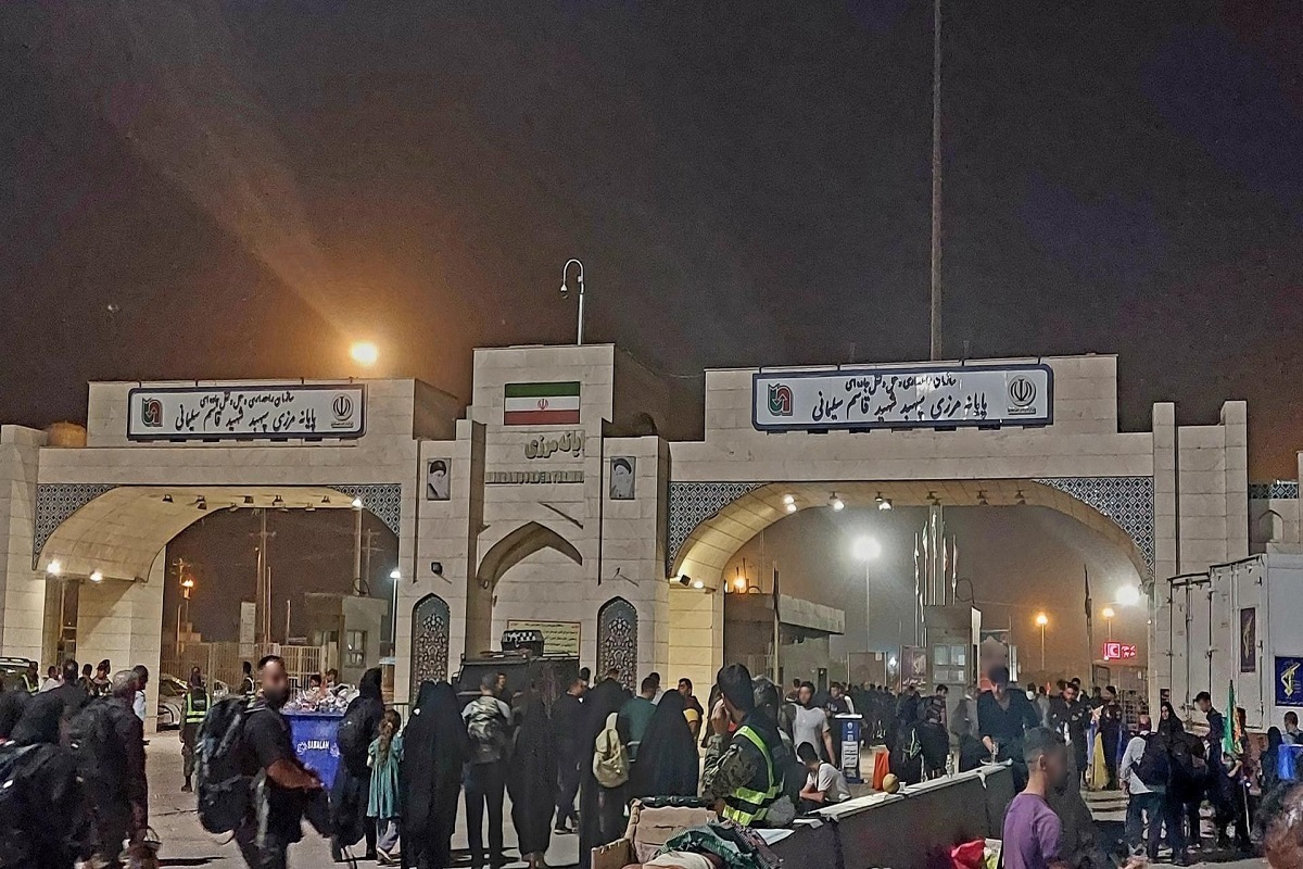 وضعیت پارکینگ بزرگ اربعین و پارکینگ‌های سطح شهر مهران به لحاظ خدمات‌رسانی، ظرفیت‌پذیری در آستانه اربعین حسینی ۱۴۰۴ بررسی شد.