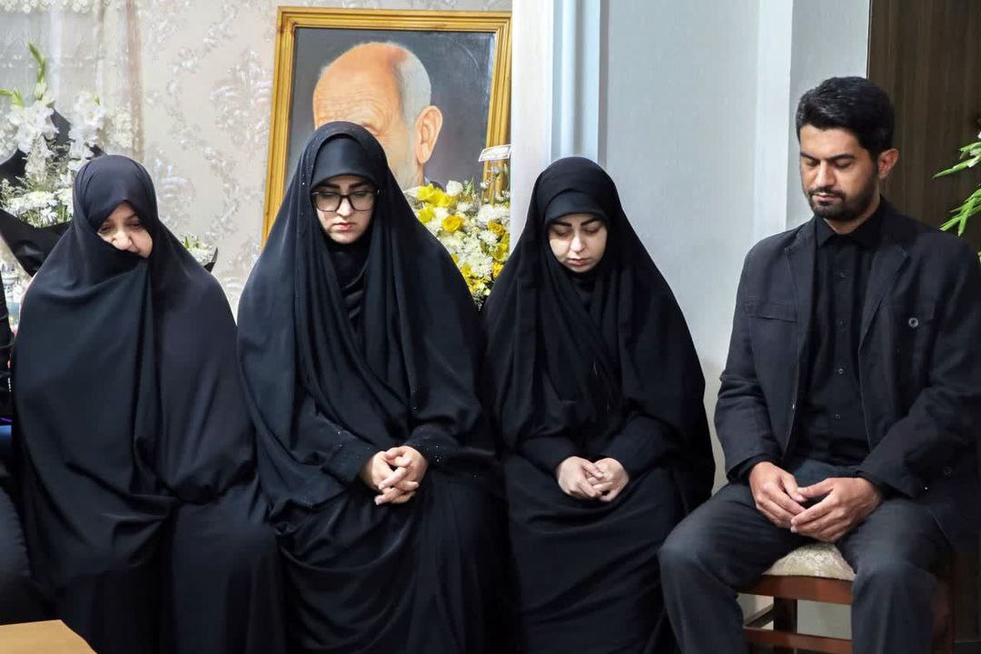 پیام رهبر انقلاب به خانواده سرلشکر شهید غیب‌پرور ابلاغ شد