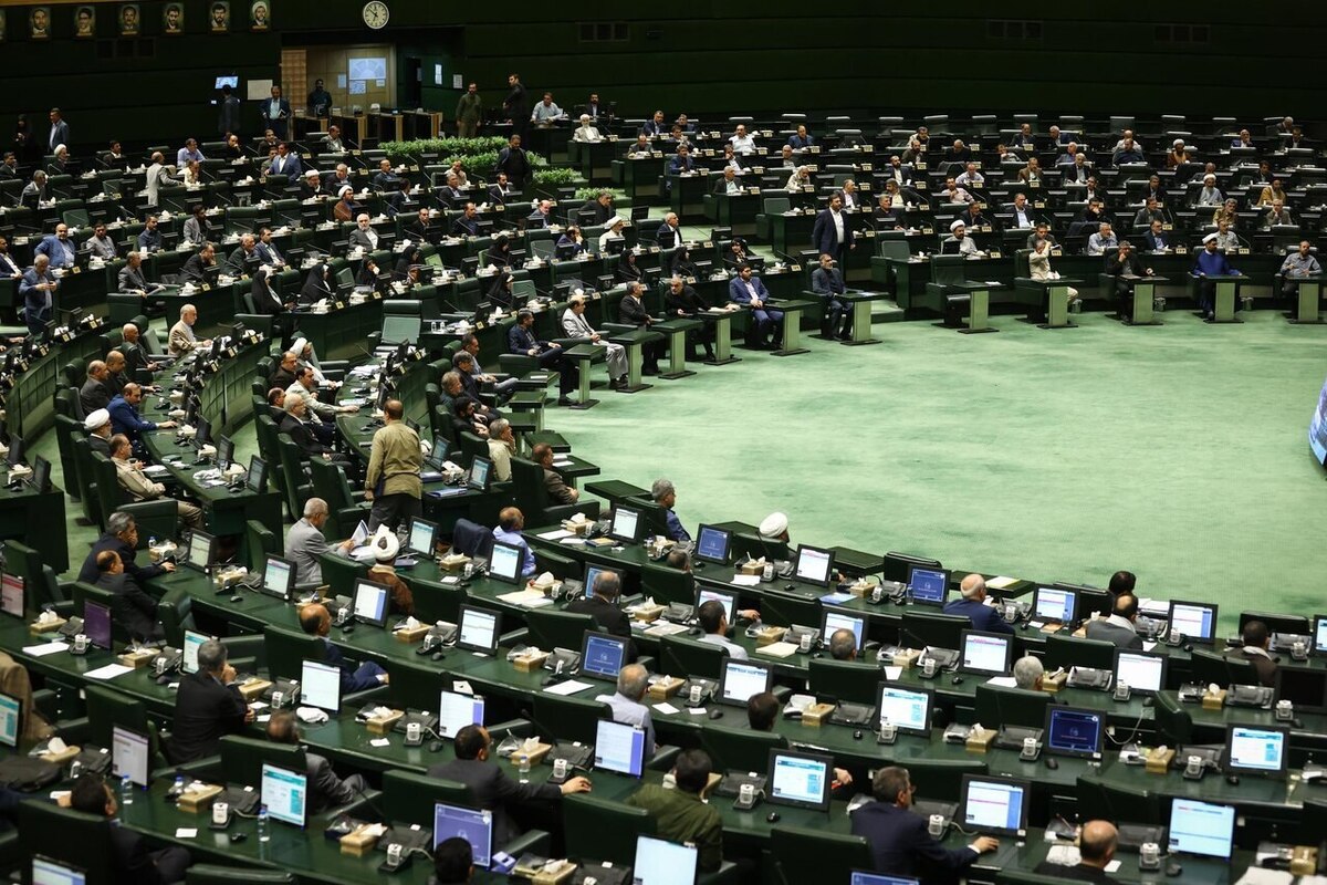 سخنگوی هیئت‌رئیسه مجلس شورای اسلامی با اشاره به تصویب طرح تعلیق همکاری‌های جمهوری اسلامی ایران با آژانس بین‌المللی انرژی اتمی در جلسه علنی امروز مجلس گفت: طبق این مصوبه، همکاری با آژانس تا تضمین حقوق هسته‌ای ایران تعلیق می‌شود.