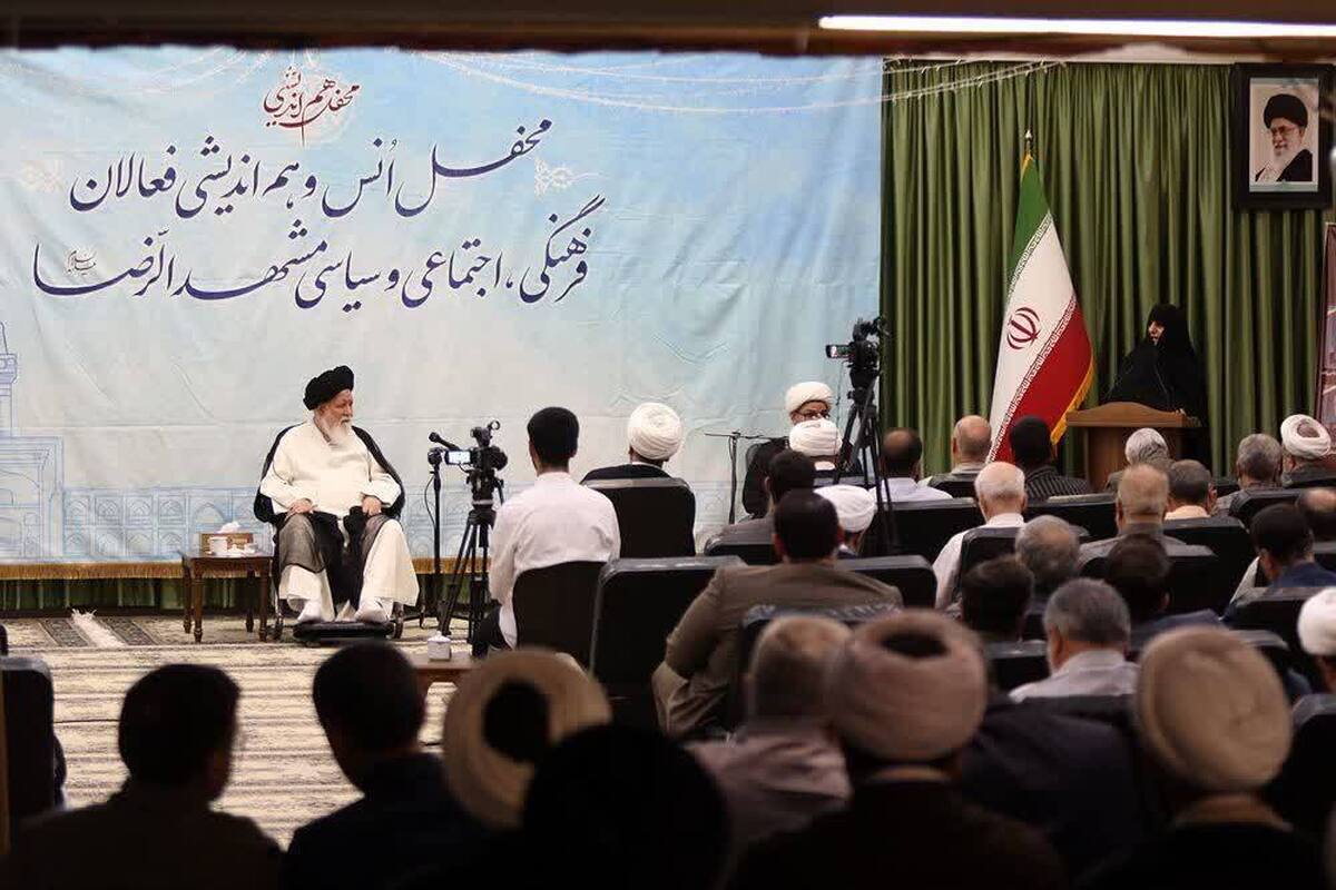 نماینده ولی‌فقیه در خراسان رضوی با اشاره به نقش اثرگذار نیرو‌های بسیجی در شناسایی نیرو‌های نفوذی و منافق گفت: مسائل درگیری و جنگی امروز باید به‌درستی برای مردم تبیین شود تا دشمن نتواند به نقشه‎های شوم خود دست پیدا کند.
