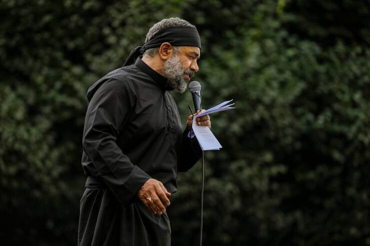 محمود کریمی در اولین شب محرم ۱۴۰۴ مداحی متفاوتی درباره ایران با الهام از قطعه در روح و جان من می‌مانی ای وطن را خواند.
