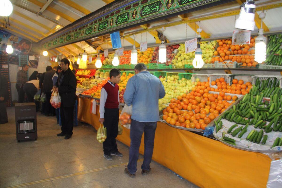 اتحادیه بارفروشان مشهد امروز قیمت عمده‌فروشی میوه و صیفی‌جات در میادین تره‌بار این شهر را اعلام کرد.