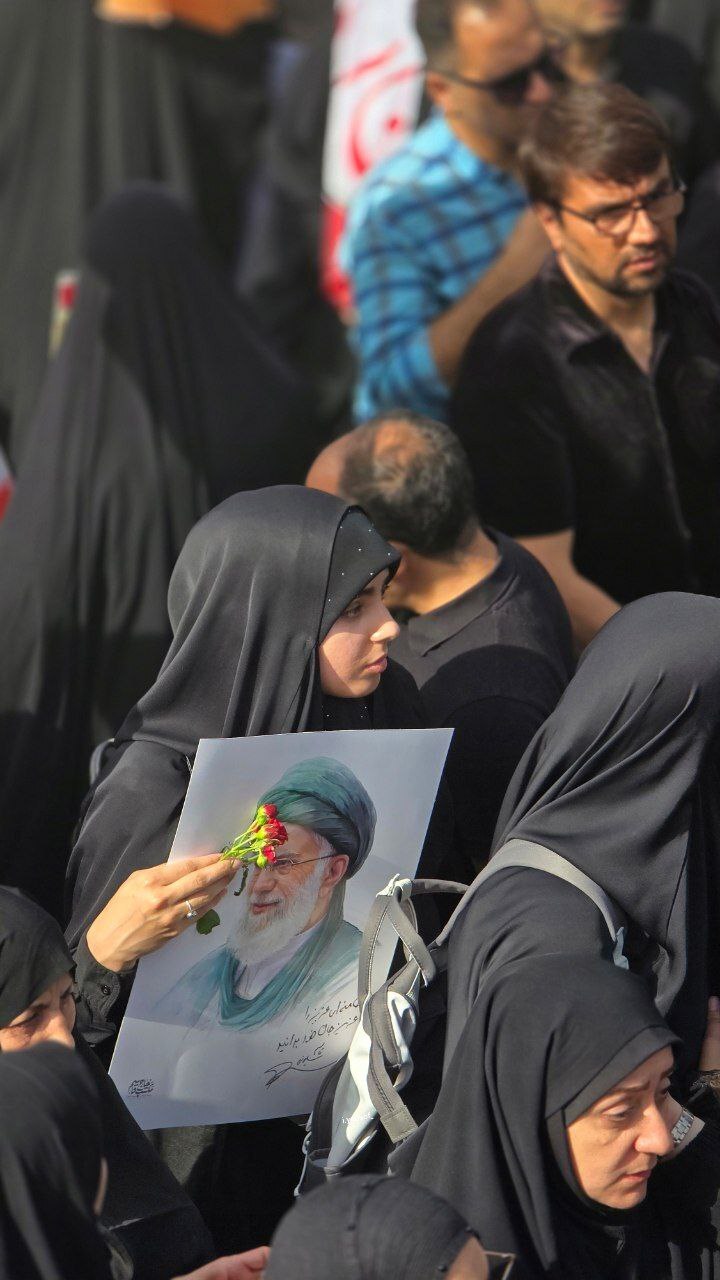 عکس‌هایی از حضور مردم در مراسم تشییع پیکر شهدای اقتدار