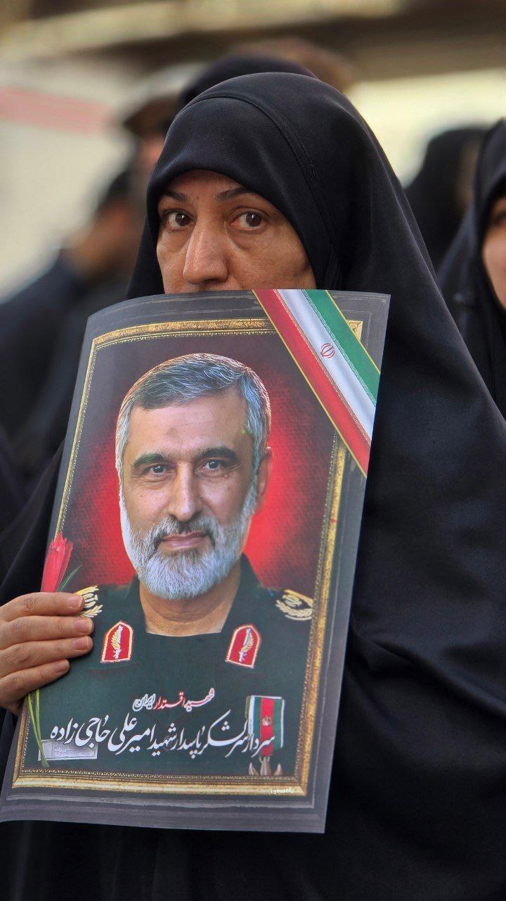 عکس‌هایی از حضور مردم در مراسم تشییع پیکر شهدای اقتدار