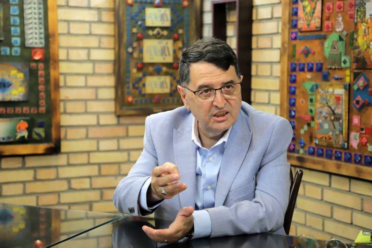 مجید تفرشی، مورخ و سندپژوه آرشیو سلطنتی انگلستان و تحلیلگر مسائل بین‌الملل، در برنامه تلویزیونی «صفحه دو»، با دفاع از عملکرد نیروهای مسلح ایران دربرابر تجاوز اسرائیل و آمریکا، به کارشناسان و مجری فارسی‌زبان ضدایرانی این شبکه انتقادات تندی وارد کرد.