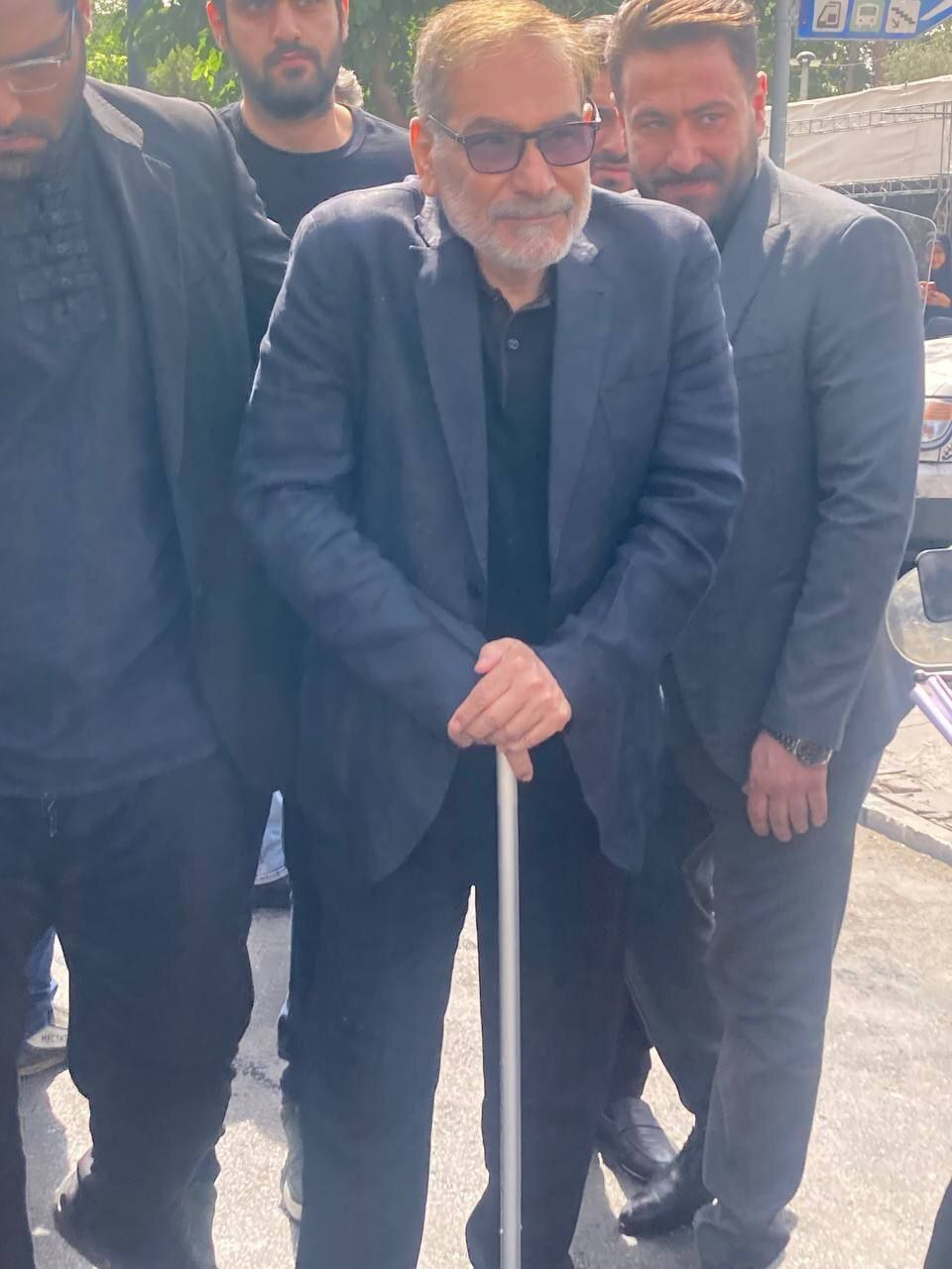 حضور علی شمخانی در مراسم وداع با شهدای اقتدار + عکس