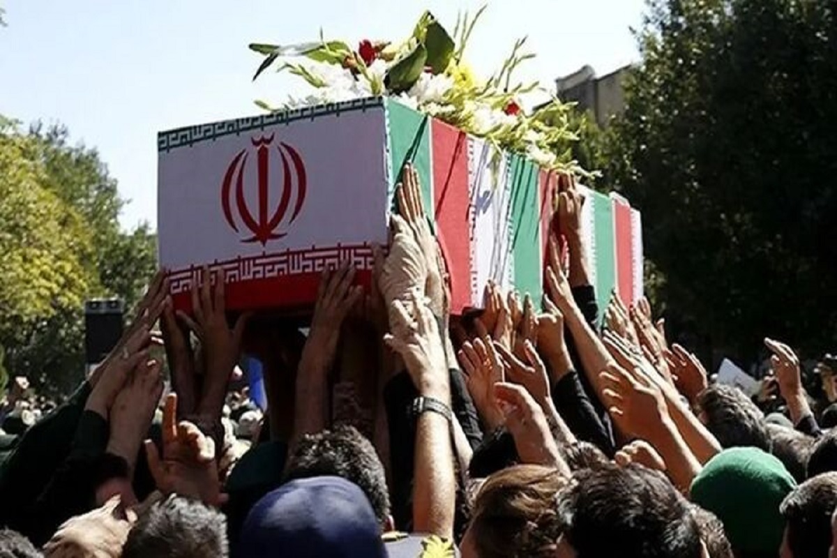 برنامه مراسم خاک‌سپاری پیکر‌های سردار شهید محمد باقری، محمدمهدی طهرانچی، شهید محرابی و خانواده‌هایشان، امروز هفتم تیرماه در تهران اعلام شد.