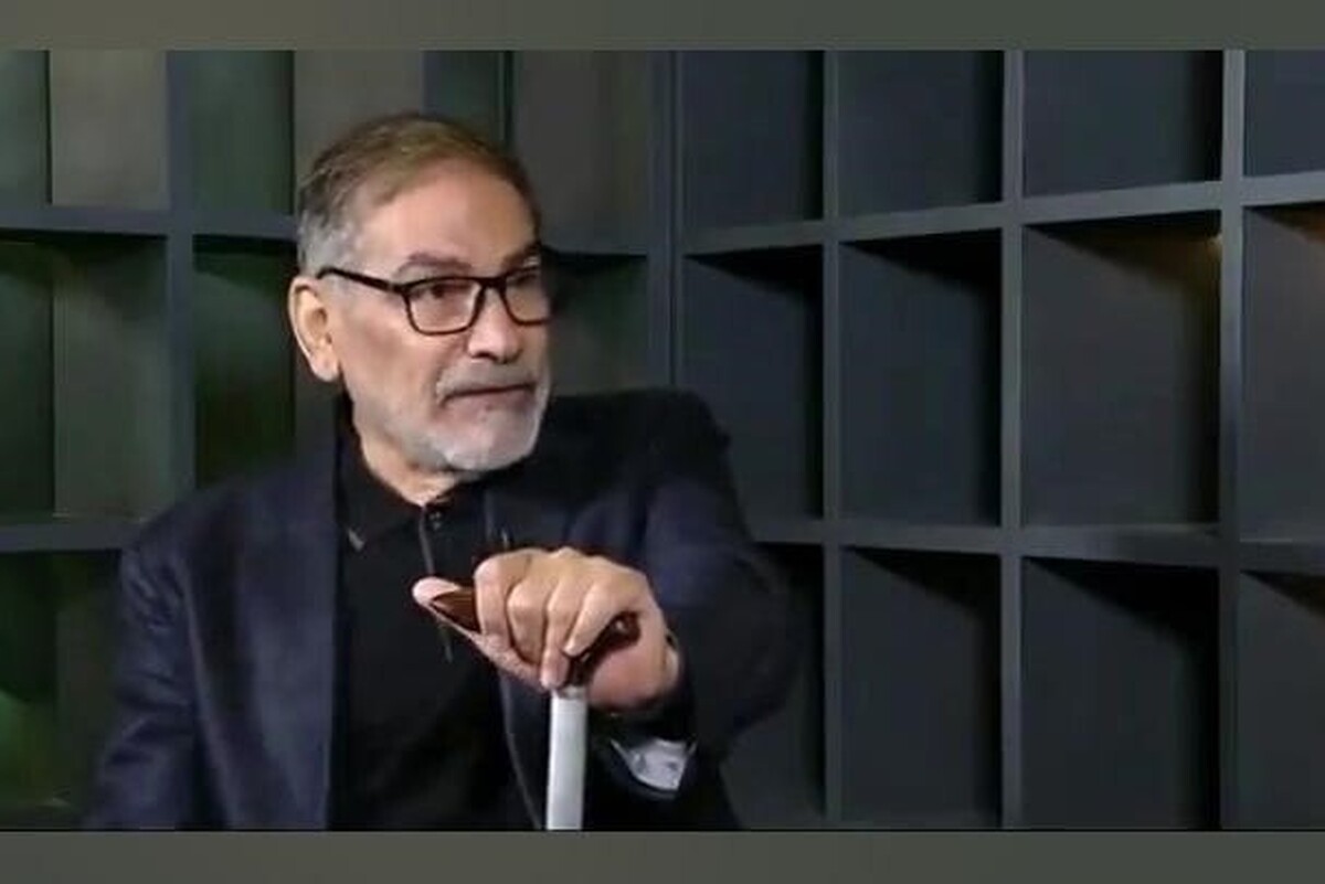 دریادار علی شمخانی در گفت‌وگویی تلویزیونی با برنامه بدون تعارف به شرح کامل روز حادثه و حمله اسرائیل به منزلش پرداخت.