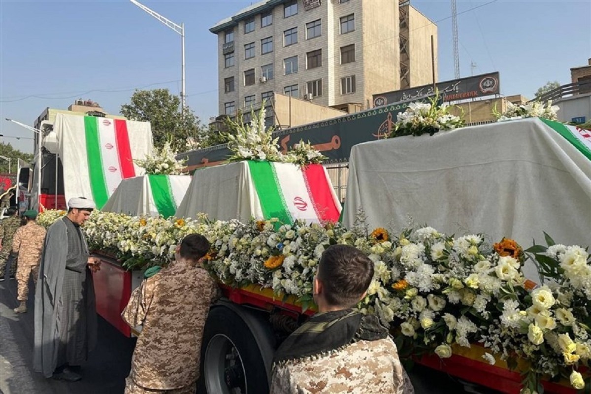 نماهنگ «رفیق شهیدم» همزمان با برگزاری مراسم تشییع پیکر‌های شهدای اقتدار منتشر شد.