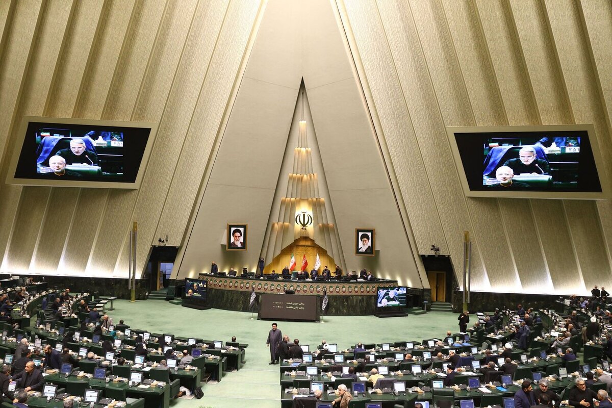 جزئیات طرح تشدید مجازات جاسوسان و همکاری‌کنندگان با رژیم صهیونیستی و کشور‌های متخاصم شامل ۹ ماده که نمایندگان مجلس در جلسه علنی دوشنبه دوم تیرماه به تصویب رسانده بودند، منتشر شد.