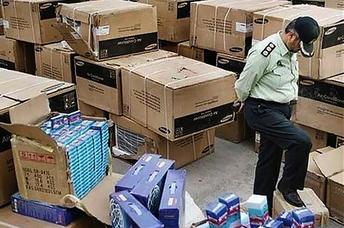 رئیس پلیس امنیت اقتصادی فراجا از کشف ۵ هزار میلیارد تومان کالای قاچاق در سراسر کشور با همکار مردم خبر داد و گفت: به طور حتم همراهی و همکاری مردم با پلیس از اهمیت بالایی برخوردار است.