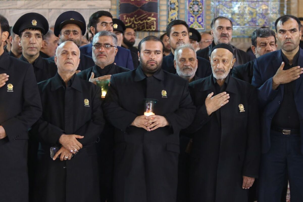 تصاویری از بدرقه کفشداران افتخاری آستان قدس رضوی جهت خدمت‌رسانی به زائران اباعبدالله الحسین(ع) در موکب امام رضا(ع) در شهر کاظمین ببینید.