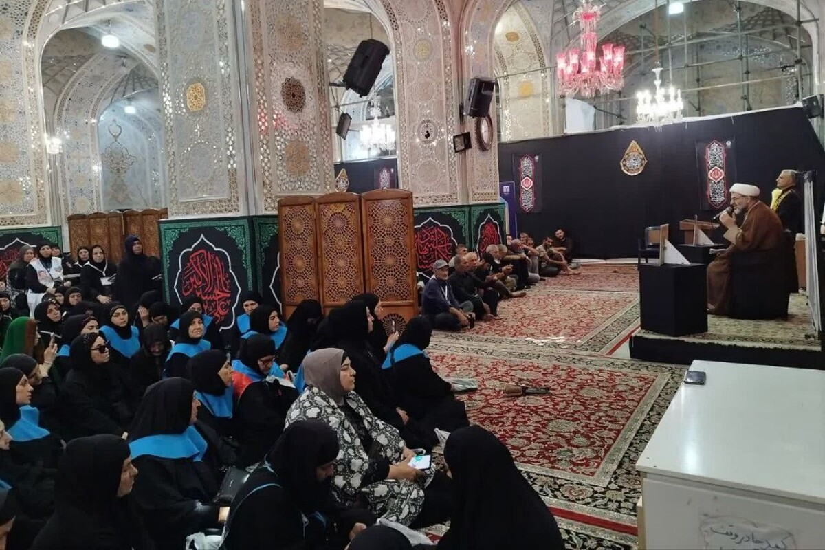 امروز جمعه ۱۰ مرداد ۱۴۰۴، مراسم معنوی طرح زیارت رضوان با حضور پرشور ۱۲۰۰ زائر از جمهوری آذربایجان در حرم مطهر رضوی برگزار شد. این برنامه به همت بخش آسیای میانه مدیریت زائرین غیرایرانی آستان قدس رضوی اجرا شد.