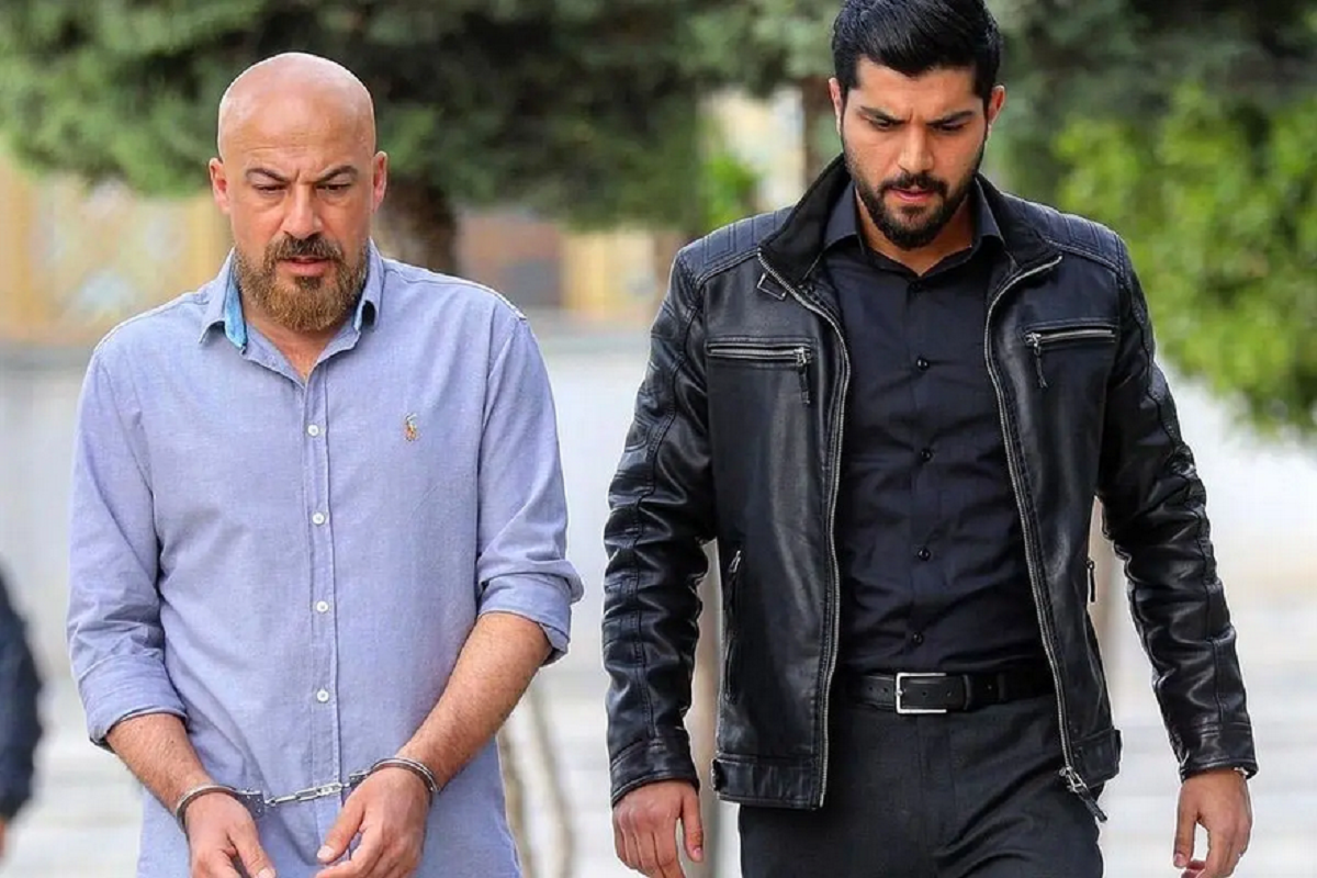 عکسی از پشت صحنه سریال جنجالی جان شیفته یلدا منتشر شد.