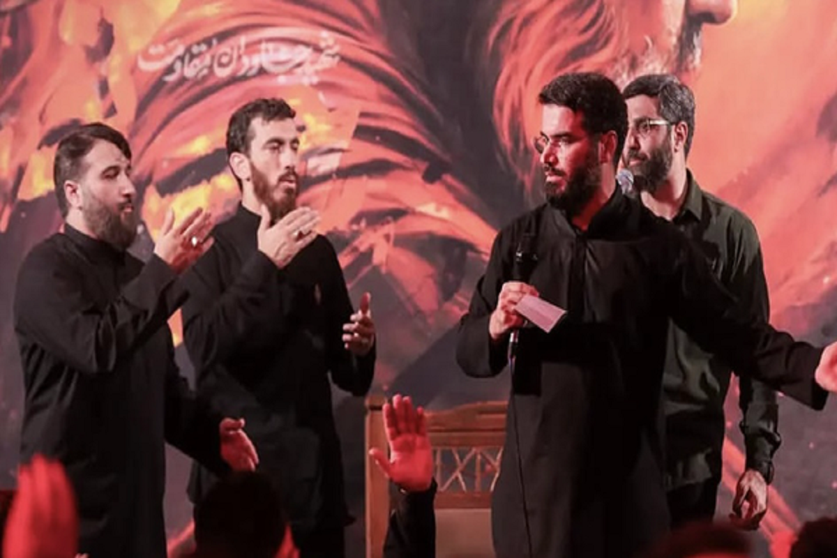 امسال جمعی از وعاظ و مداحان مطرح کشور با حضور در موکب حسینا در عمود ۹۰۹ مسیر نجف تا کربلا، شوری دیگر به این راهپیمایی عظیم می‌دهند.