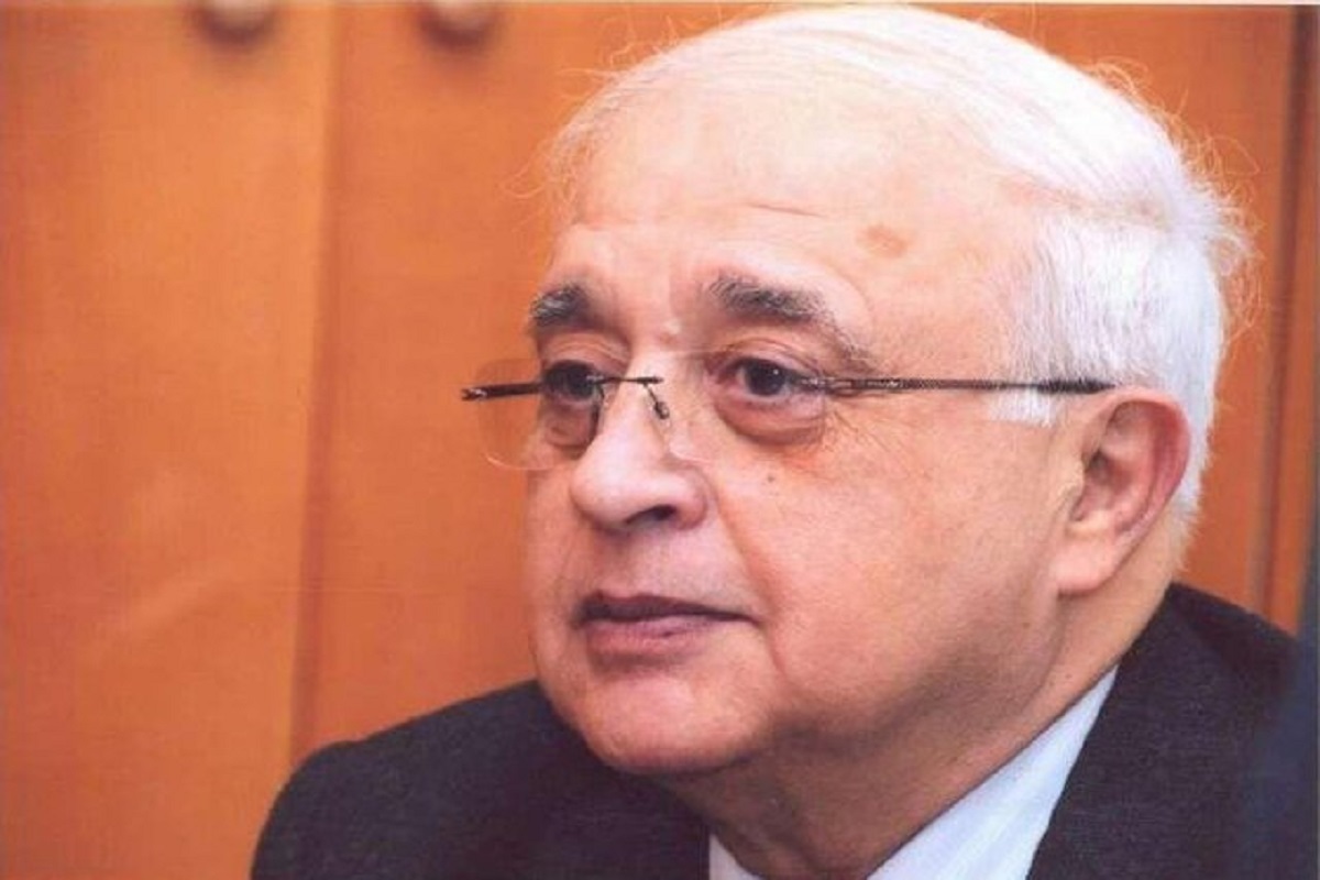 الچین ایلیاس‌اوغلو افندی‌اف، نویسنده، نمایشنامه‌نویس، منتقد ادبی، پژوهشگر و شخصیت سیاسی سرشناس جمهوری آذربایجان در سن ۸۲ سالگی درگذشت.