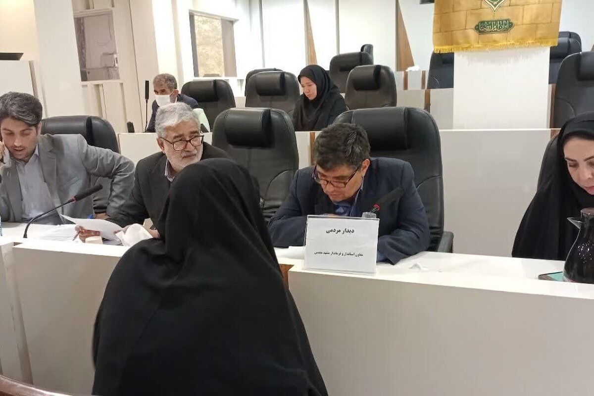چالـش مـدرسـه سـازی از مهـم‌ترین موضوعـــات مطرح شده در دیدار مردمی فرماندار مشهد به شمار می‌رود.