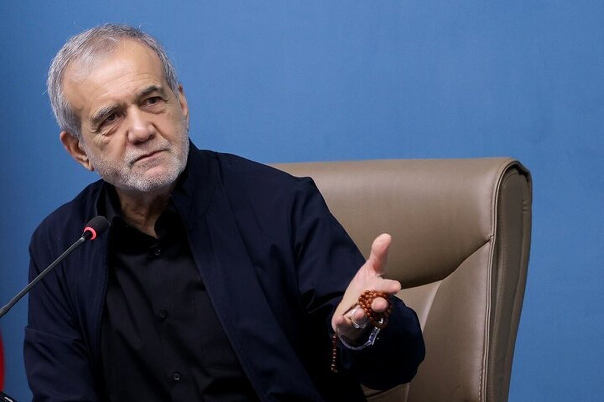 مددجویان کودک و نوجوان بهزیستی عصر امروز میزبان رییس جمهور و جمعی از مردم بودند تا یاد شهدای کودک و نوجوان جنگ اخیر را گرامی بدارند.