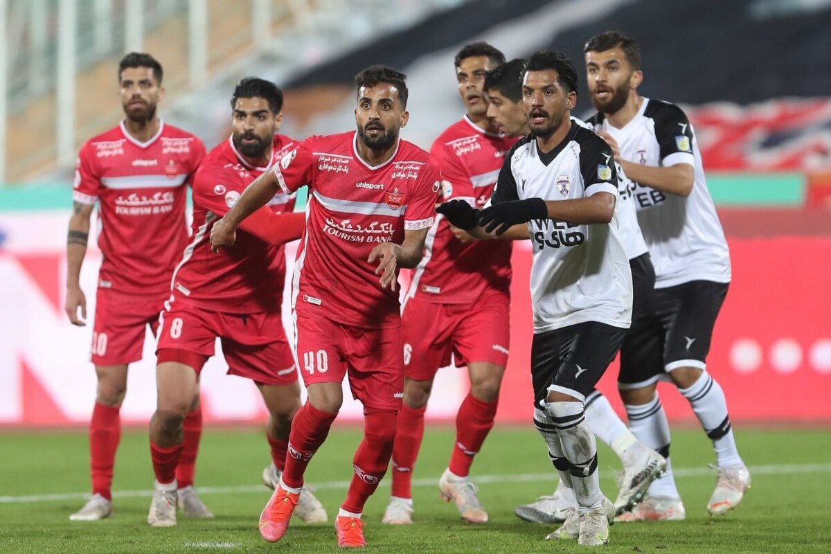 هافبک مونته نگرویی پرسپولیس از مسئولان این باشگاه حسابی شاکی شد.