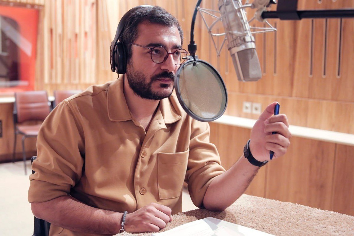 آرمین رحیمیان فیلم سینمایی «ویل هانتینگ نابغه» ساخته گاس ون سنت را برای نابینایان توضیح‌دار کرد.