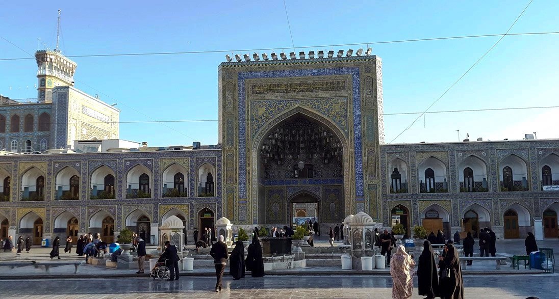 نگاهی به تاریخچه ایوان «تلگراف خانه» و کاشی های آن نگاهی به تاریخچه ایوان «تلگراف خانه» و کاشی های آن